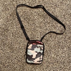 Lululemon cross body